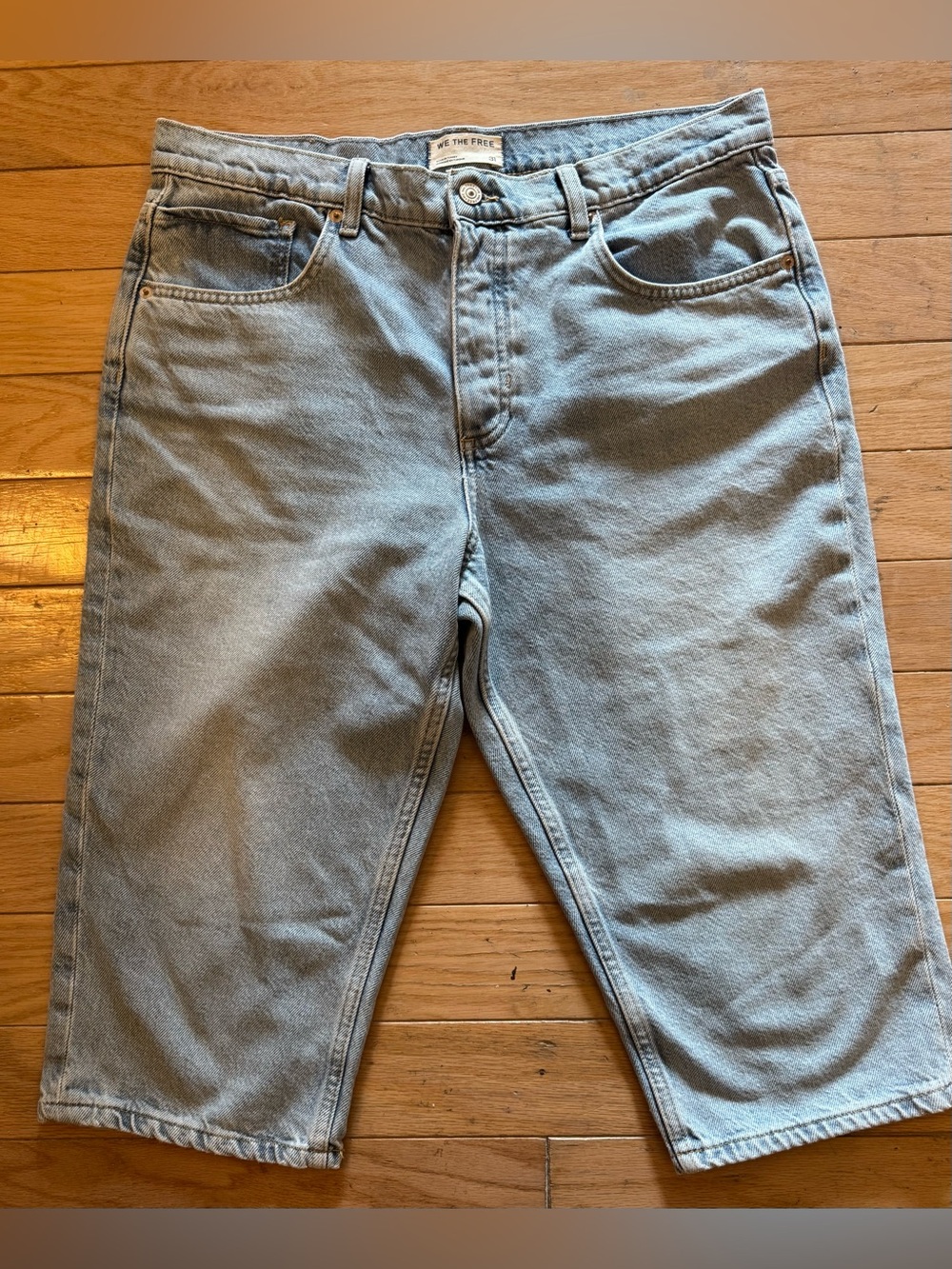 We The Free Light Blue Relaxed Women’s Denim Bermuda shorts